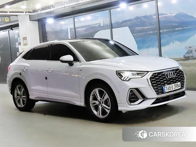 Audi Q3 (F3) 2022 Белый из Кореи