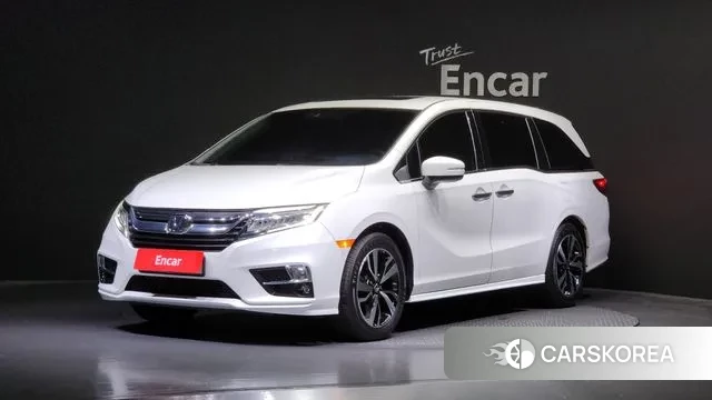 Honda Odyssey 2020 Белый из Кореи