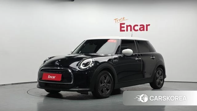 Mini Cooper 2023 Черный из Кореи