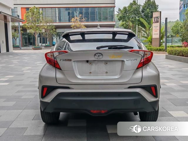 Toyota C-HR 2023 Шампань из Китая