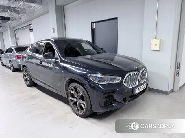 BMW X6 (G06) 2022 Черный из Кореи