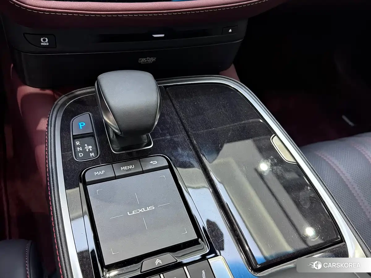 Lexus LS 2022 Черный из Китая