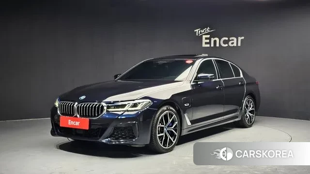 BMW 5 Series (G30) 2023 Черный из Кореи