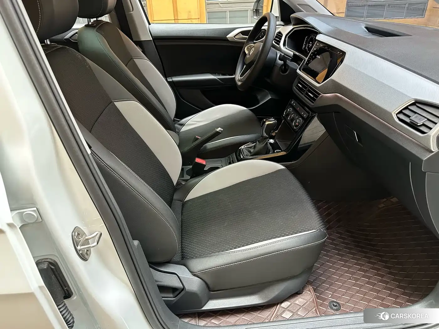 Volkswagen Tacqua 2022 Белый из Китая