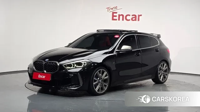 BMW 1 Series (F40) 2022 Черный из Кореи