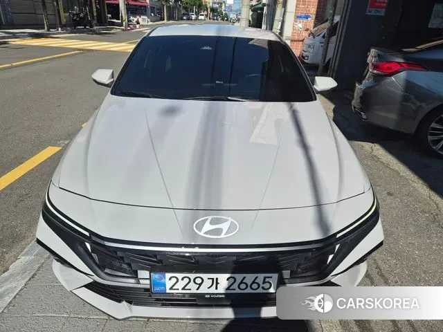 Hyundai The New Avante Hybrid (CN7) 2023 Серебристо-серый из Кореи