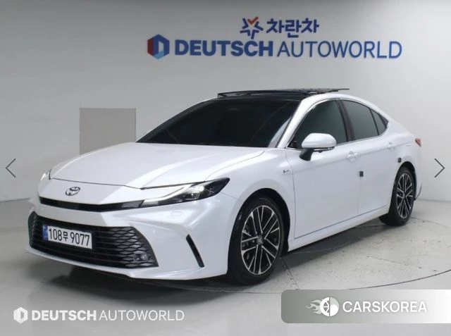 Toyota Camry (XV80) 2025 Белый из Кореи