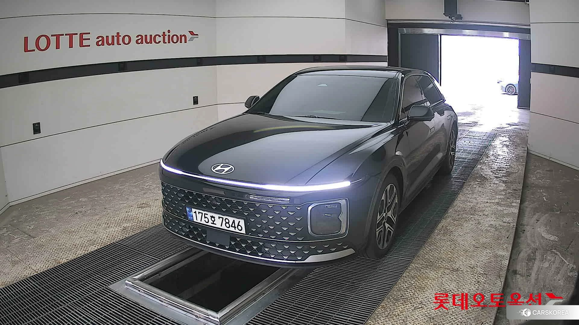 Hyundai Grandeur 2023 Abyss Black Pearl из Кореи