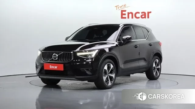 Volvo XC40 2023 Черный из Кореи