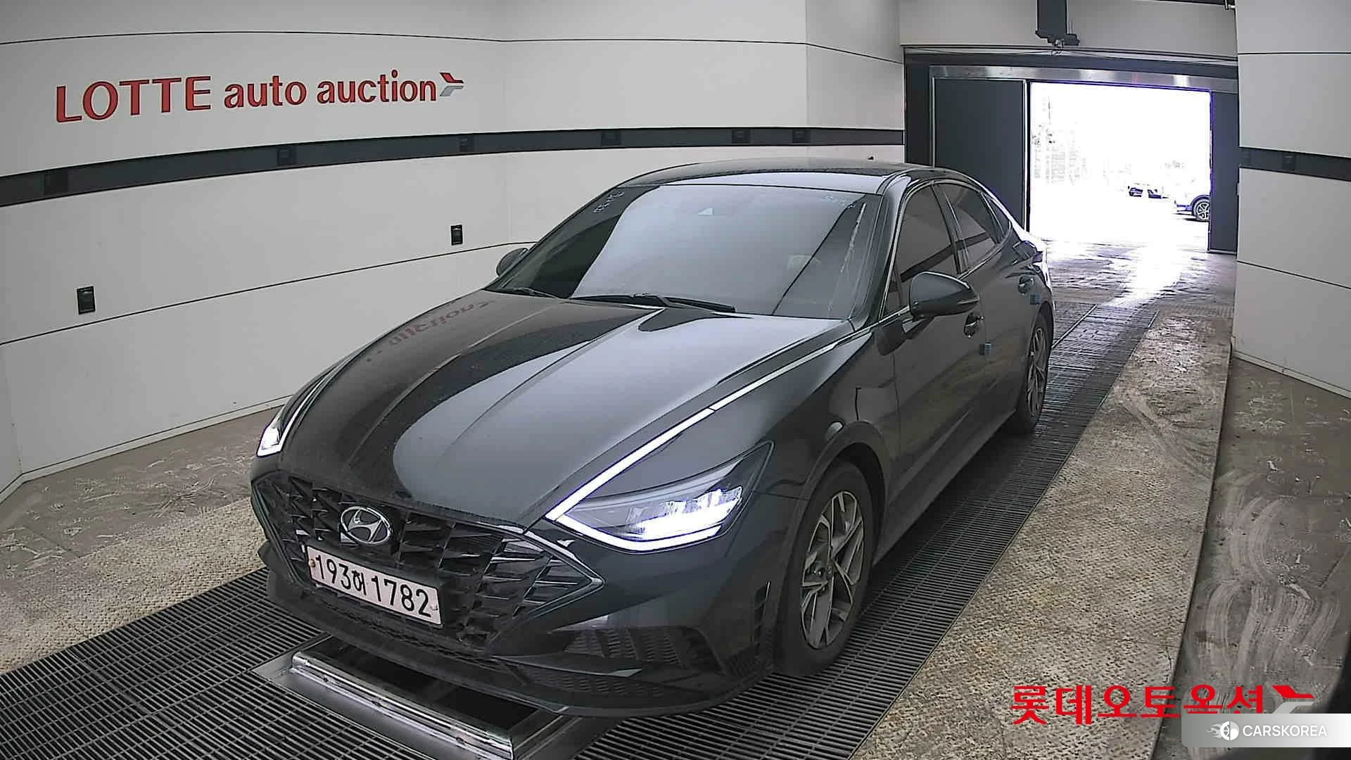 Hyundai Sonata 2022 Midnight Black Pearl из Кореи