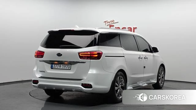 Kia The New Carnival 2018 Белый из Кореи