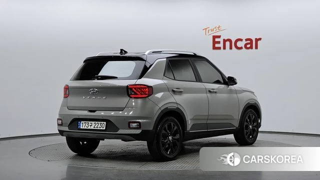 Hyundai Venue 2020 Серебристо-серый из Кореи