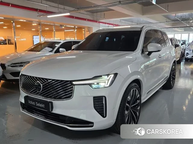 Volvo XC90 second Generation 2025 Белый из Кореи