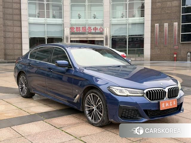 BMW 5 series 2021 Синий из Китая