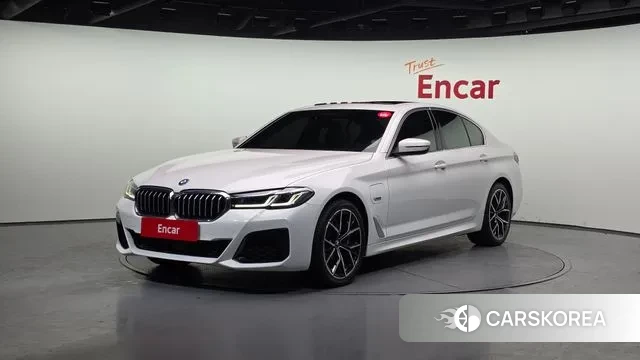 BMW 5 Series (G30) 2021 Белый из Кореи