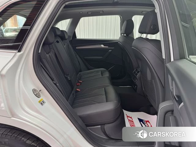 Audi Q5L 2023 Белый из Китая