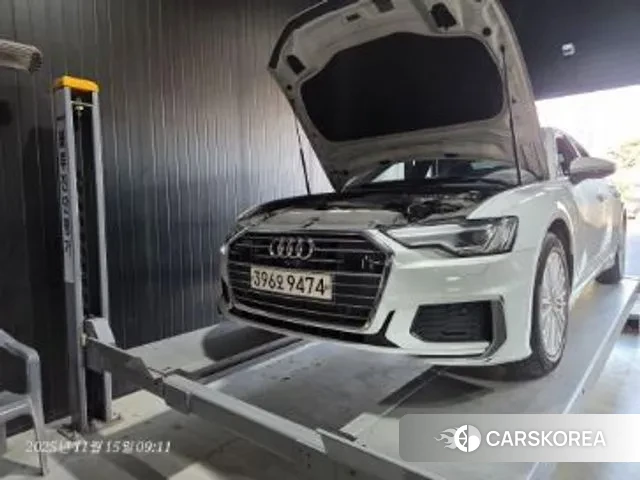 Audi A6 (C8) 2019 Белый из Кореи