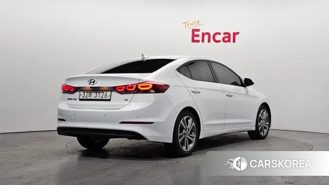 Hyundai Avante AD 2018 Белый из Кореи