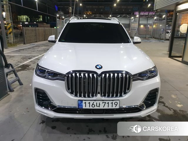 BMW X7 (G07) 2021 Белый из Кореи