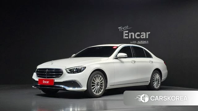 Mercedes-Benz E-Class W213 2021 Белый из Кореи