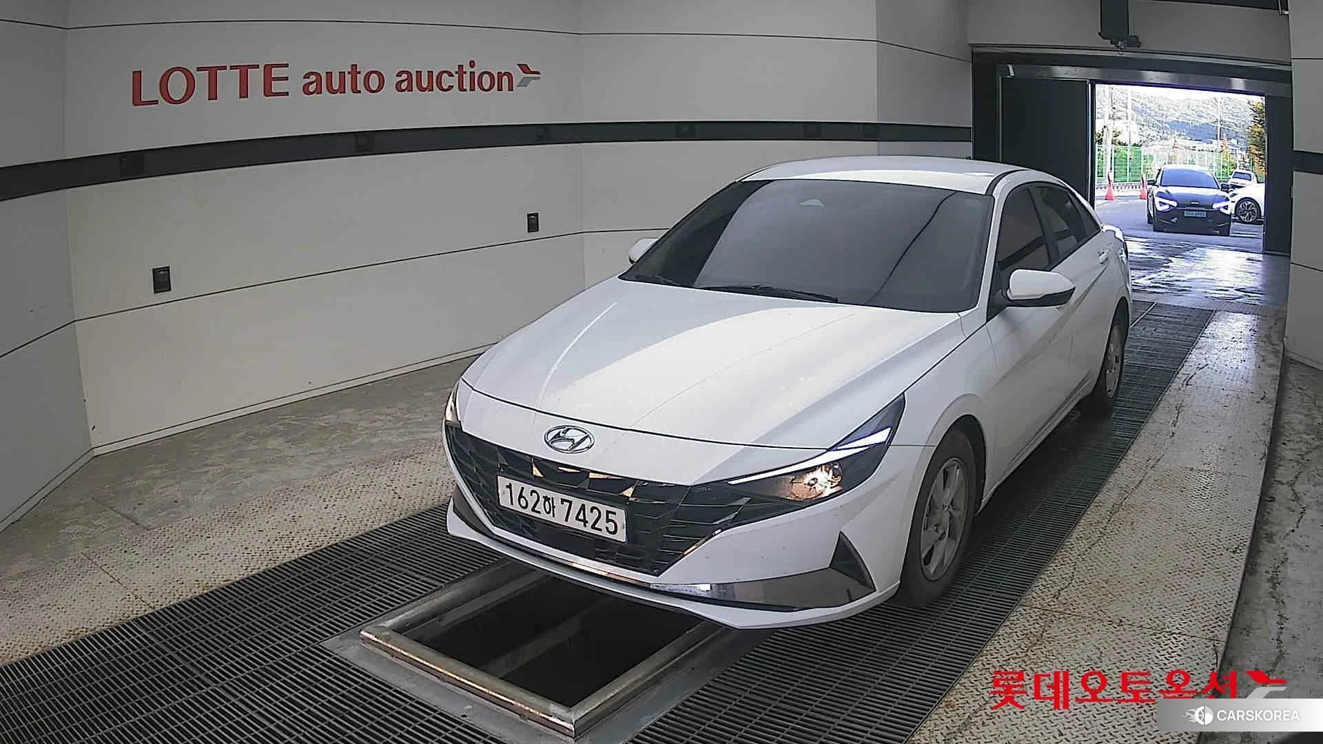 Hyundai Avante 2021 Polar White из Кореи