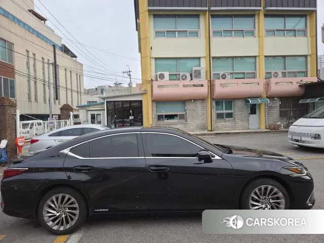 Lexus ES300h 7th generation 2021 Черный из Кореи