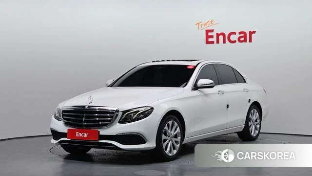 Mercedes-Benz E-Class W213 2019 Белый из Кореи
