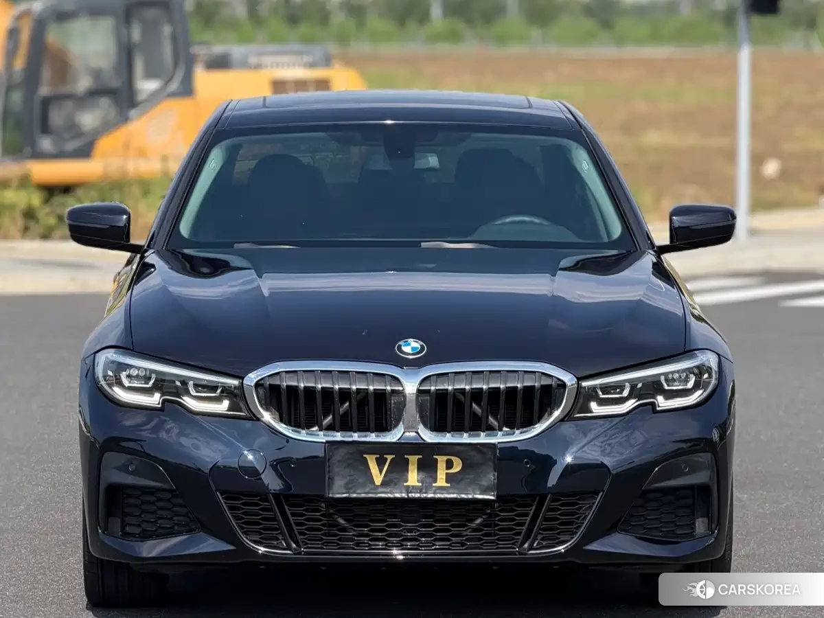 BMW 3 series 2022 Черный из Китая