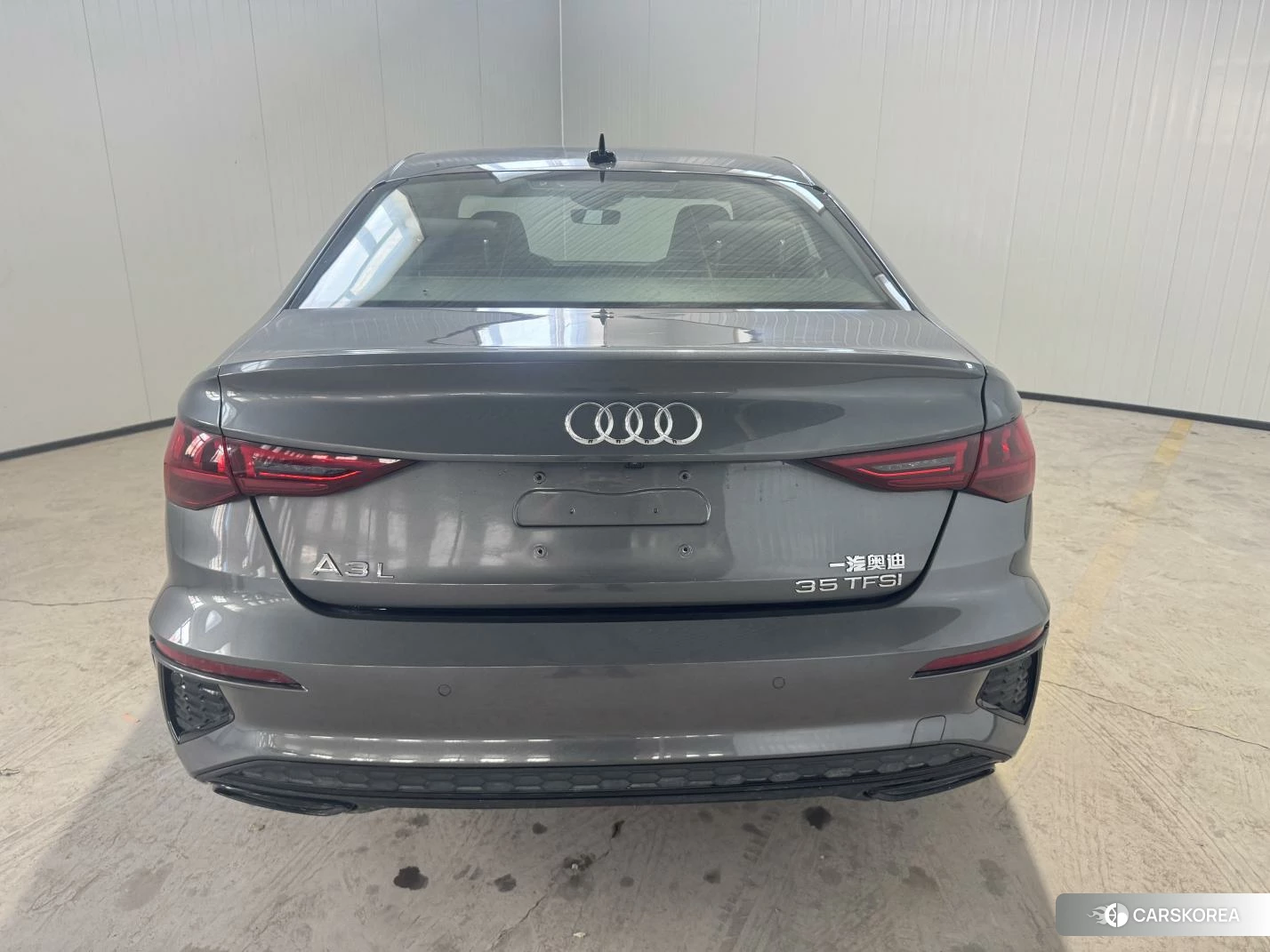 Audi A3 2023 Темно-серый из Китая
