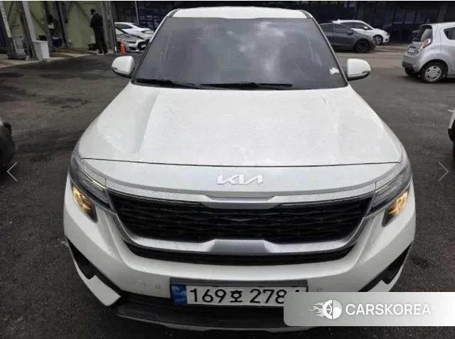 Kia Seltos 2022 Белый из Кореи