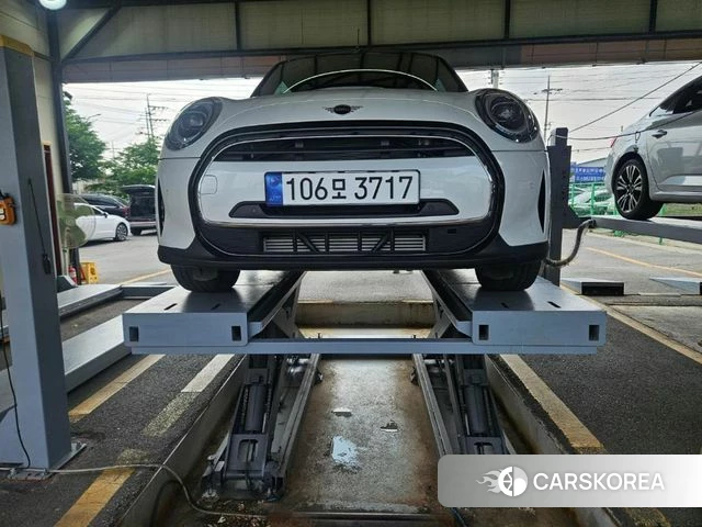 Mini Cooper Convertible 2024 Белый из Кореи