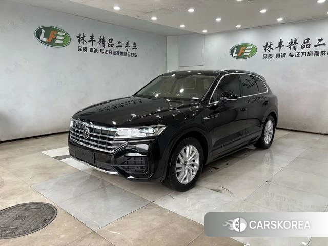 Volkswagen Touareg 2024 Черный из Китая