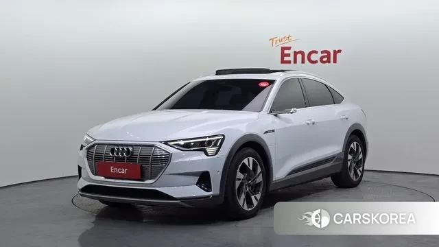 Audi e-Tron 2021 Белый из Кореи