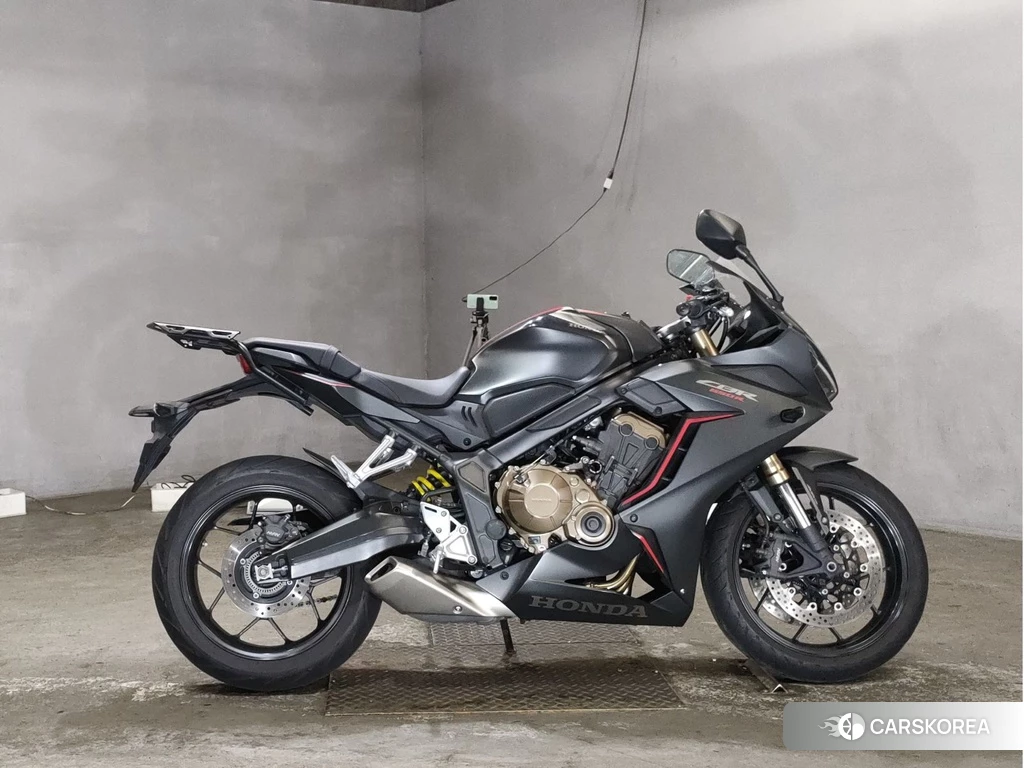 Проданный Honda CBR650R 2019 из Японии