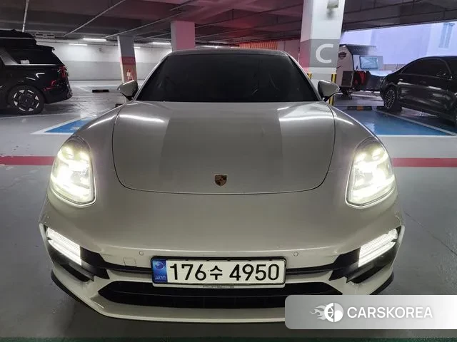 Porsche Panamera (971) 2022 Белый из Кореи