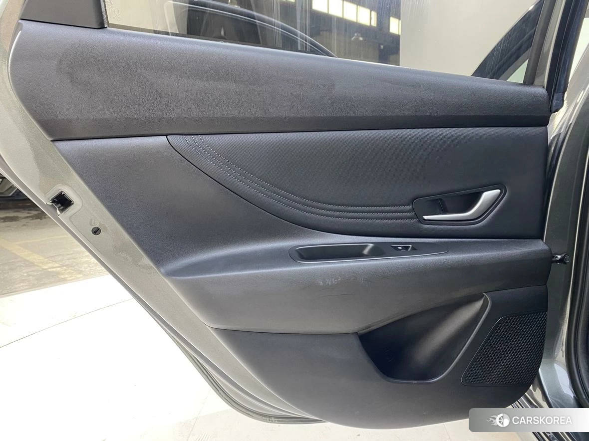 Hyundai Elantra 2023 Темно-серый из Китая