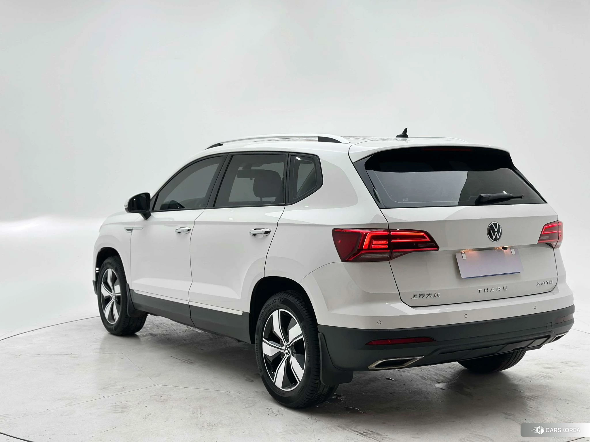 Volkswagen Tharu 2020 Белый из Китая