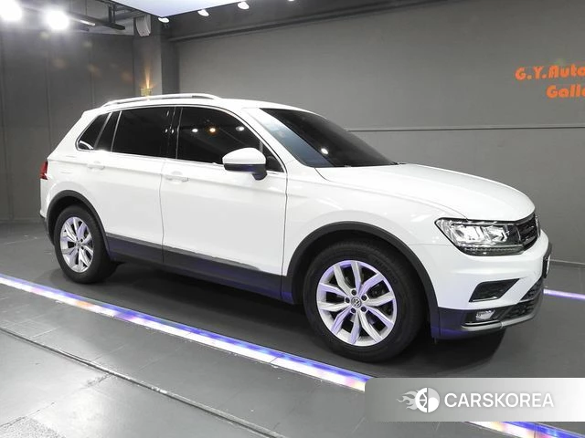 Volkswagen Tiguan second Generation 2020 Белый из Кореи