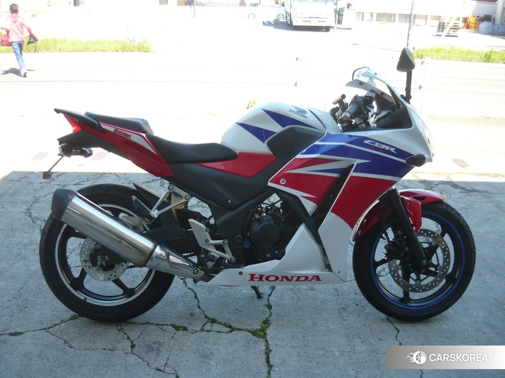 Проданный Honda CBR250R 2015 из Японии, фото 2