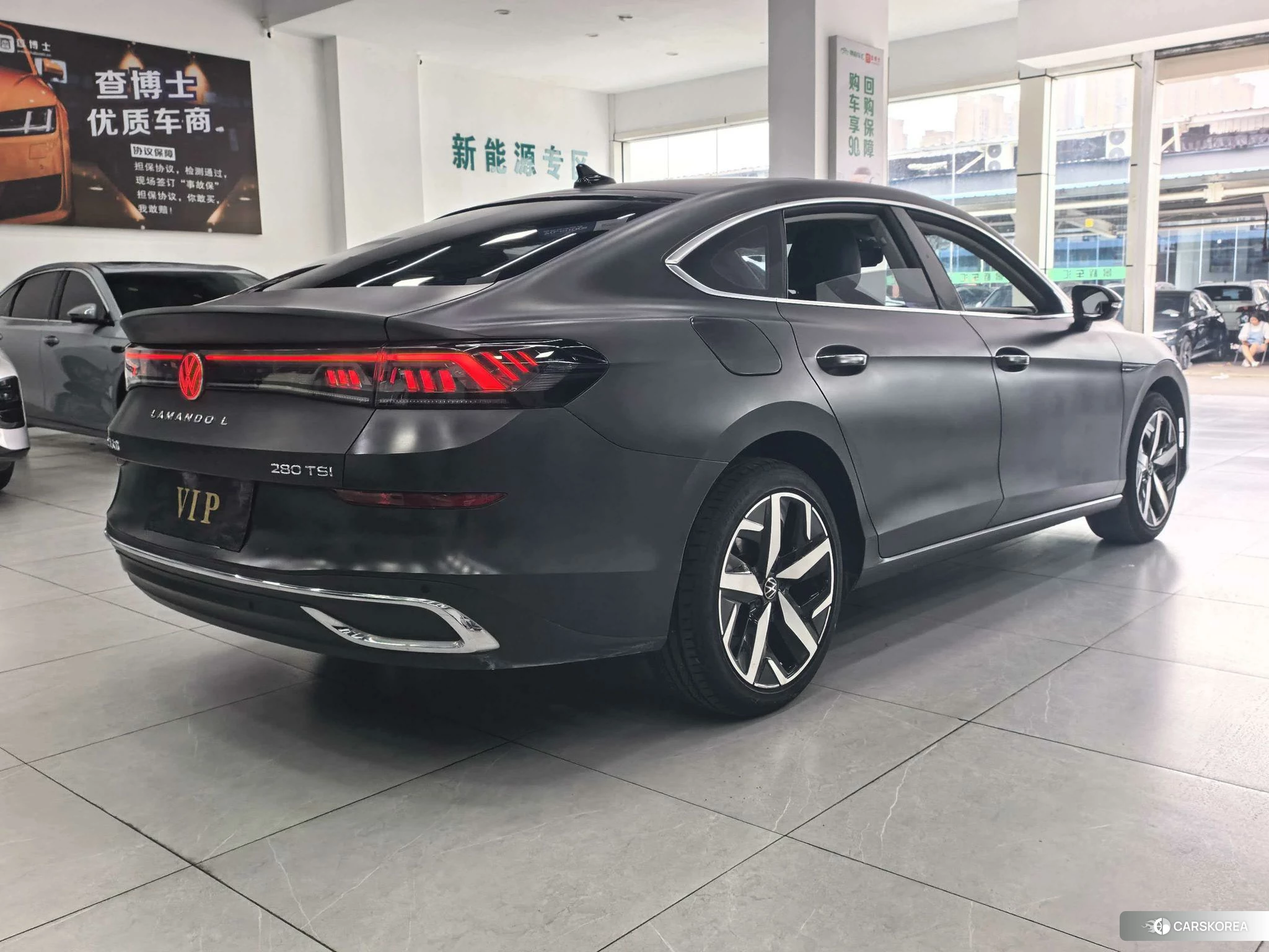 Volkswagen Lamando 2023 Темно-серый из Китая