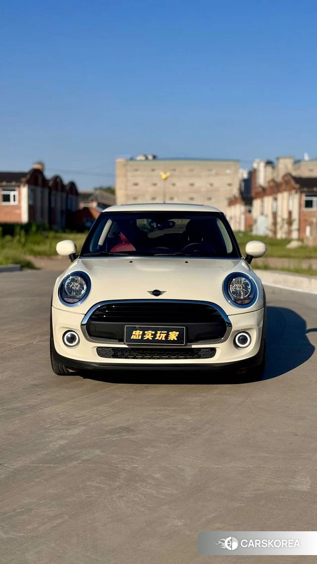 MINI Unknown 2019 Белый из Китая