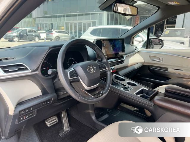 Toyota Saina 2023 Белый из Китая