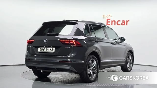 Volkswagen Tiguan second Generation 2018 Серый из Кореи