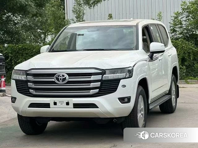 Toyota Land Cruiser (imported) 2025 Белый из Китая