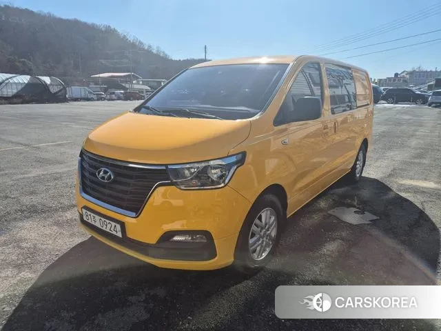 Hyundai The New Grand Starex 2018 Желтый из Кореи