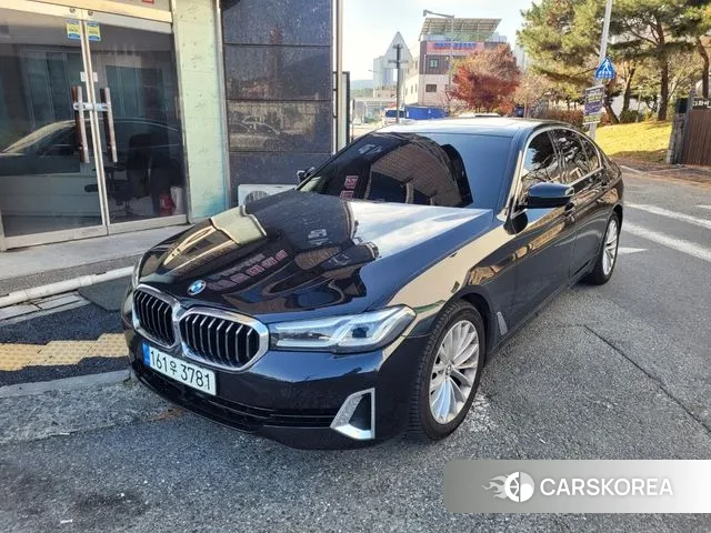 BMW 5 Series (G30) 2021 Черный из Кореи