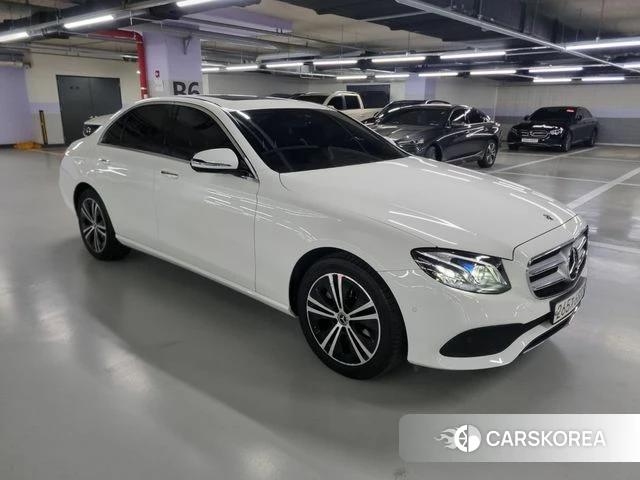 Mercedes-Benz E-Class W213 2020 Белый из Кореи