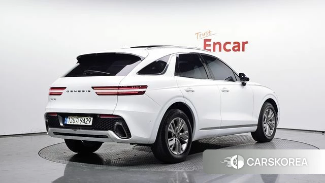 Genesis GV70 2023 Белый из Кореи