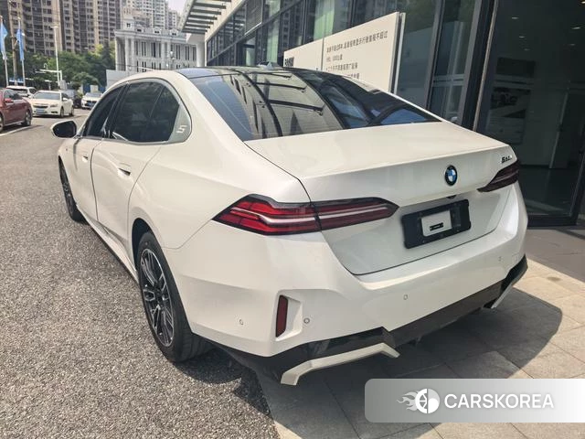 BMW 5 series 2024 Белый из Китая