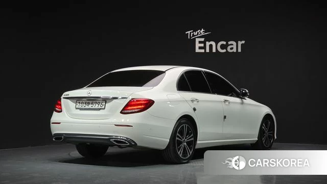 Mercedes-Benz E-Class W213 2020 Белый из Кореи